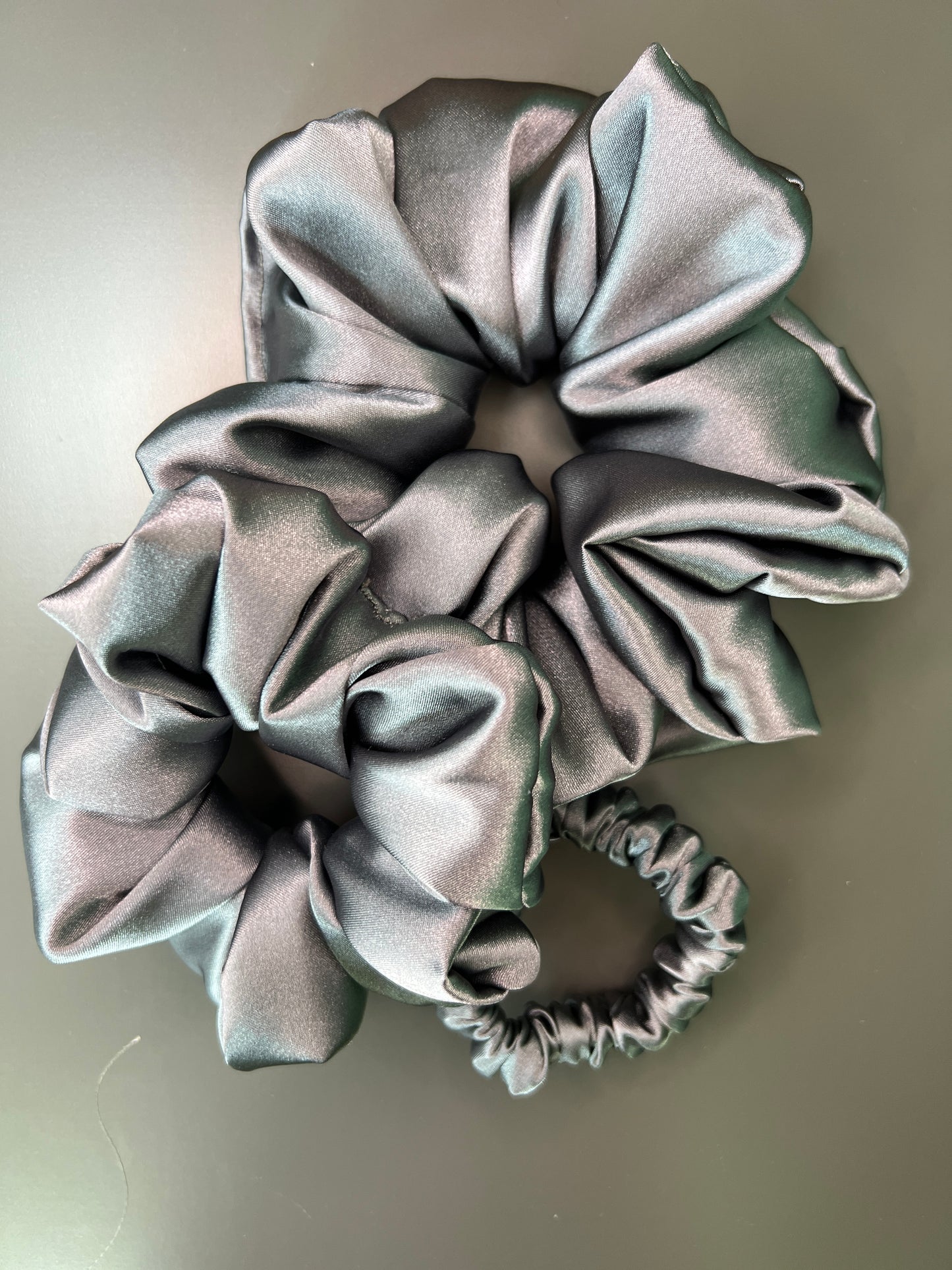 Midnight Mini Silk Satin Скрънчи