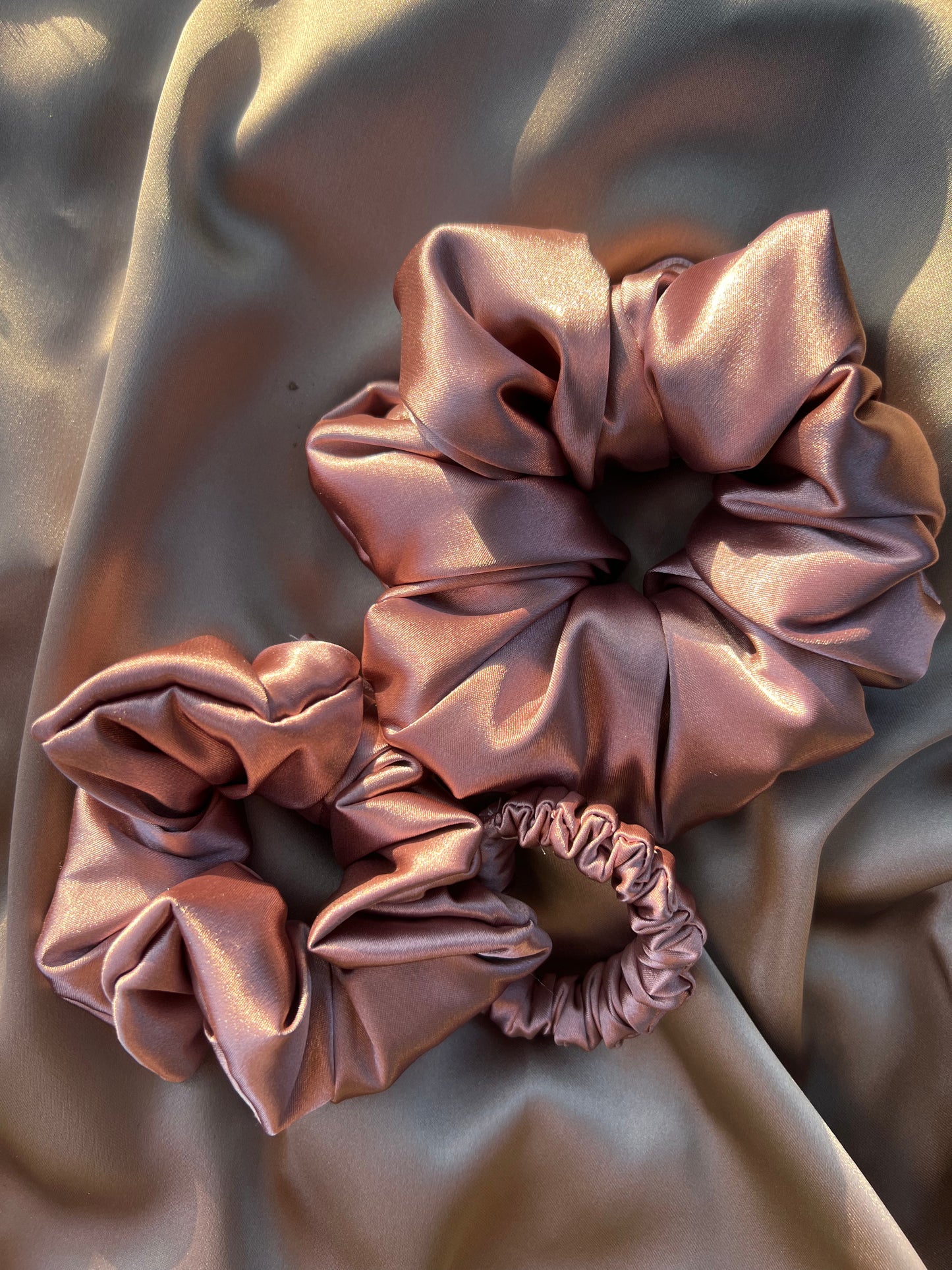 Nude Mini Silk Satin Скрънчи