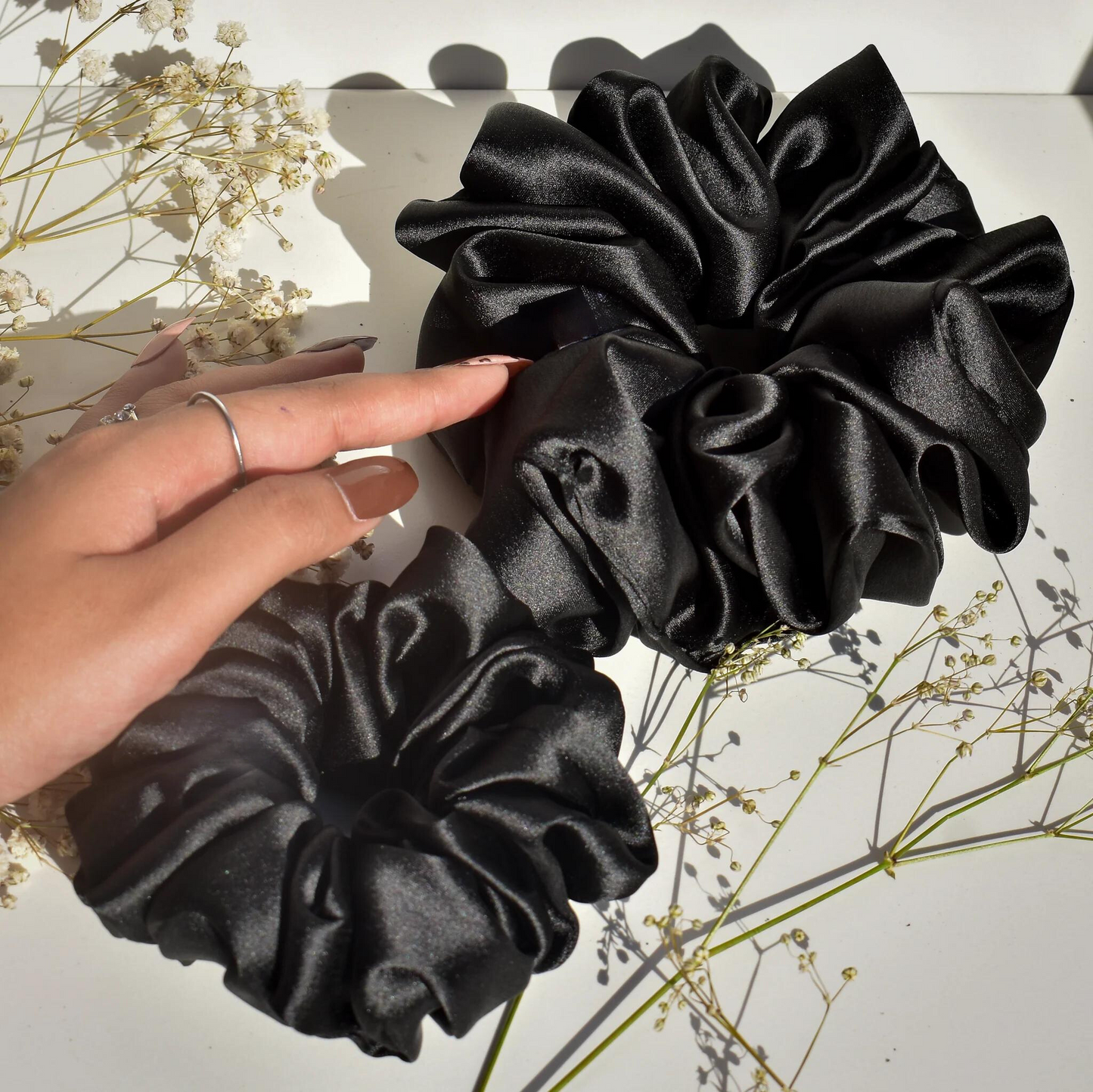 Onyx Midi Silk Satin Скрънчи