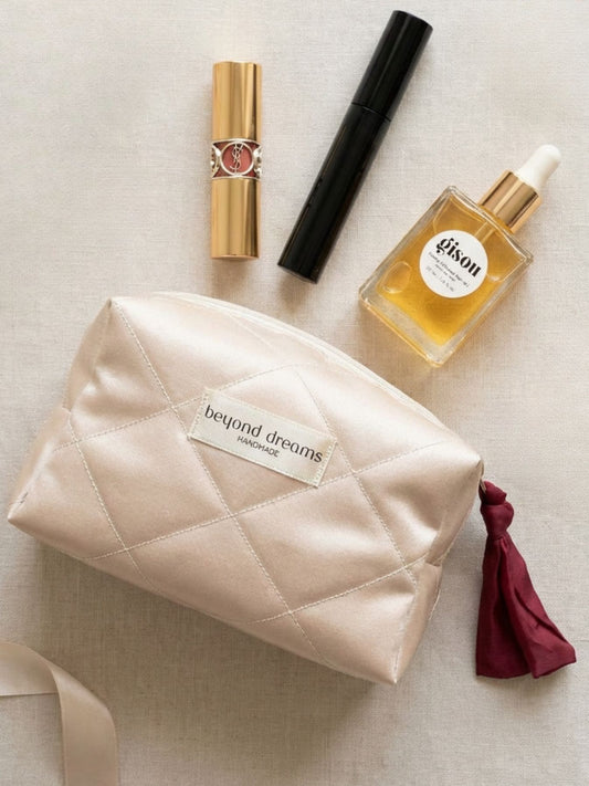 Satin Essentials Pouch Beige – сатенена козметична чантичка